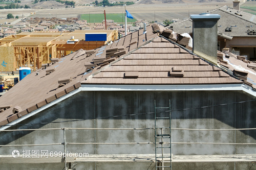 建筑建材新趨勢 屋頂與瓷磚的創(chuàng)新應(yīng)用